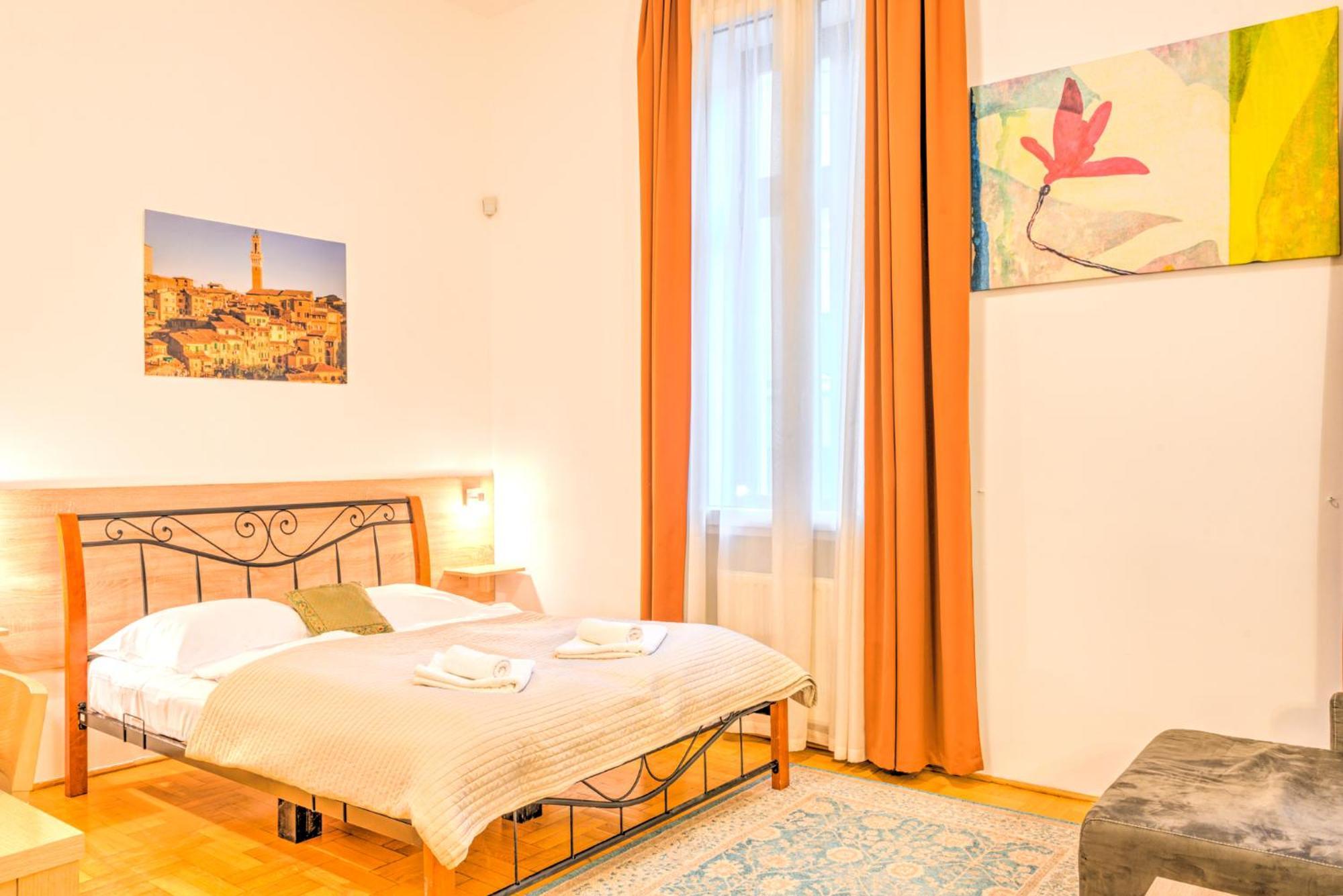 Central Downtown Apartments Будапеща Екстериор снимка