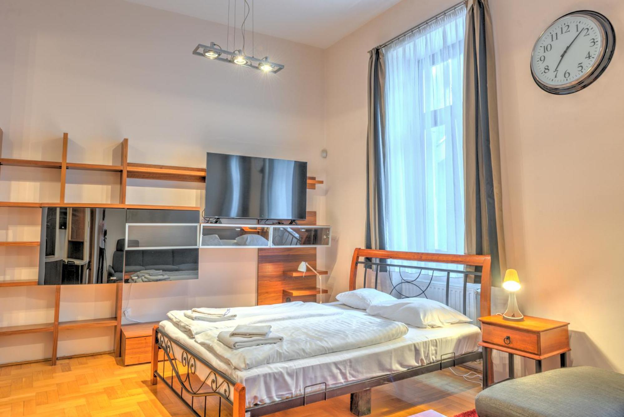 Central Downtown Apartments Будапеща Екстериор снимка