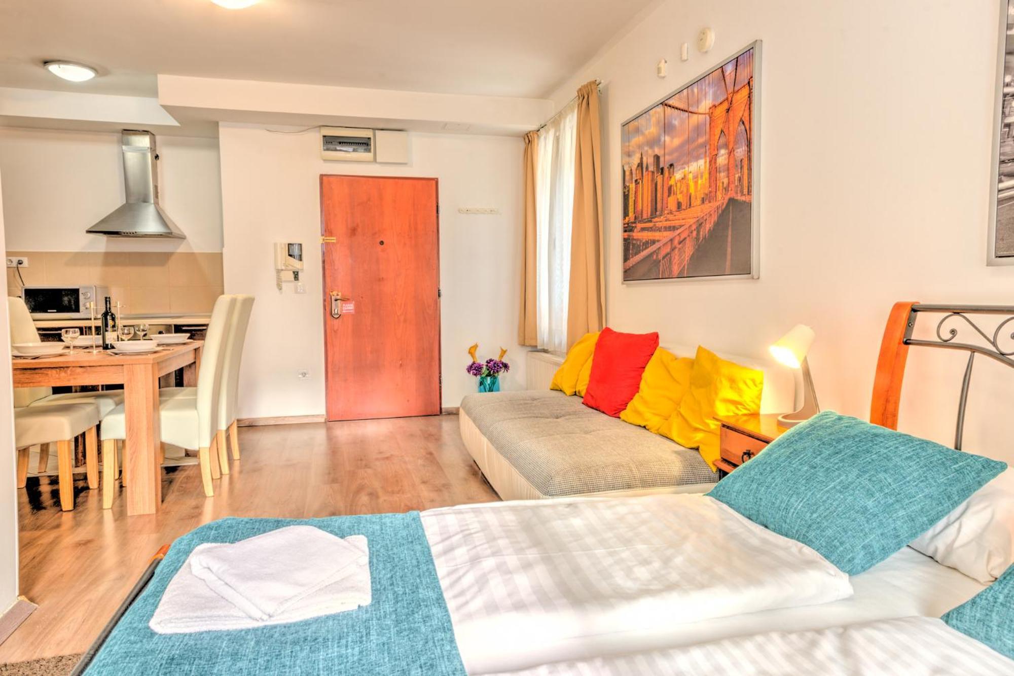 Central Downtown Apartments Будапеща Екстериор снимка